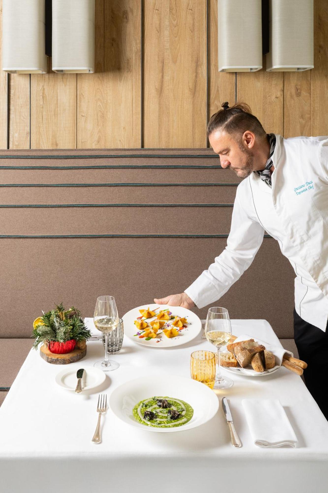 Grand Hotel Courmayeur Mont Blanc, By R Collection Hotels Exteriér fotografie