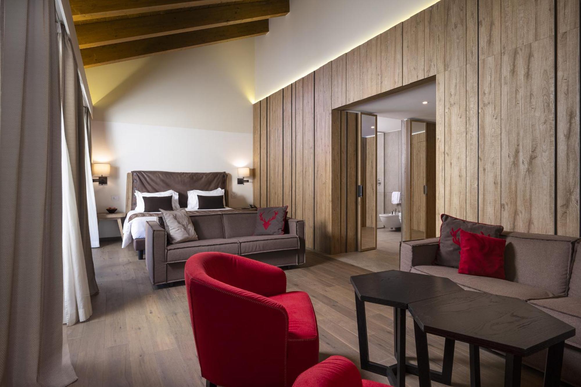 Grand Hotel Courmayeur Mont Blanc, By R Collection Hotels Pokoj fotografie
